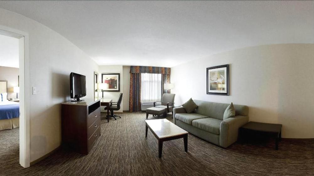 Holiday Inn Hotel & Suites Surrey East - Cloverdale By Ihg Exterior foto