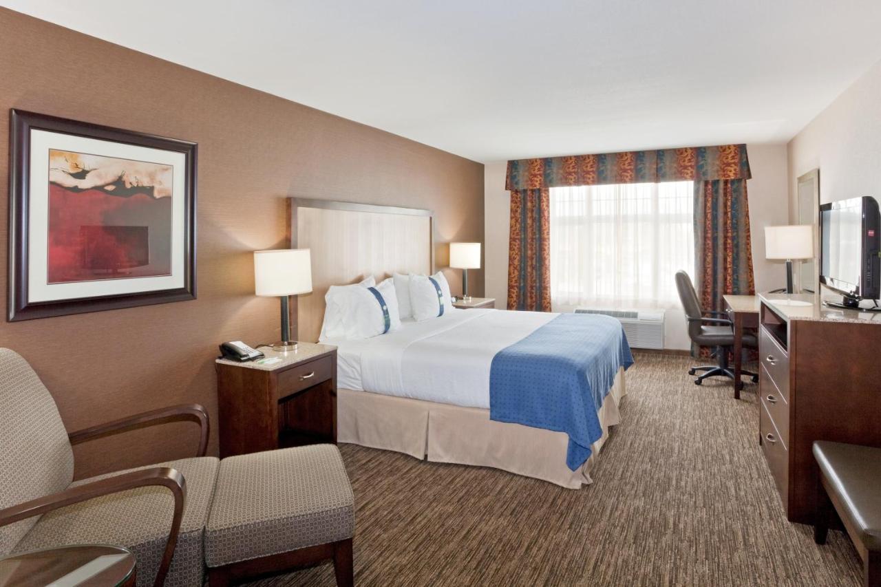 Holiday Inn Hotel & Suites Surrey East - Cloverdale By Ihg Exterior foto